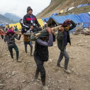 Dandi Walas Palki  Baltal to Holy Cave